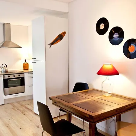 Your Home In Mouraria Castle And Music * Lissabon