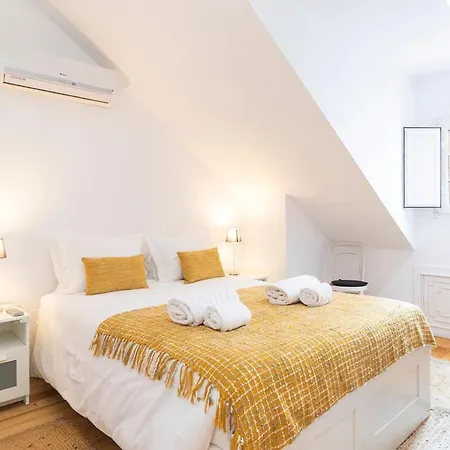 Apartment Your In Mouraria Castle And Music