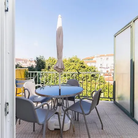Apartment Your In Mouraria Castle And Music *