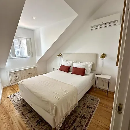 Apartment Your In Mouraria Castle And Music Lisbon