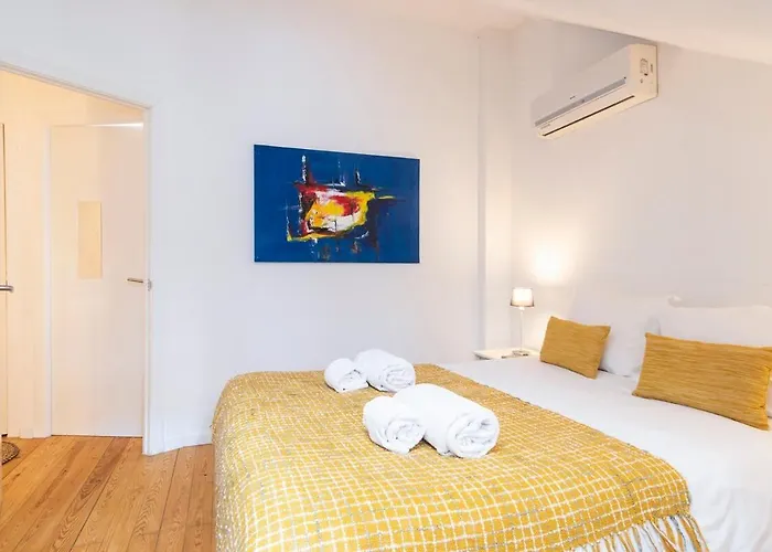Apartment Your In Mouraria Castle And Music Lisbon