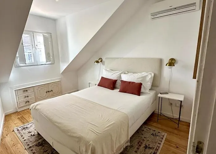 Apartment Your In Mouraria Castle And Music Lisbon